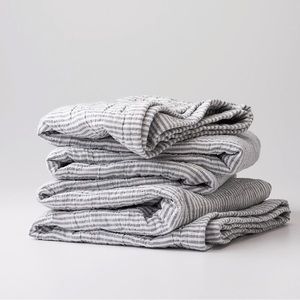 Schoolhouse Diamond Ticking Quilt